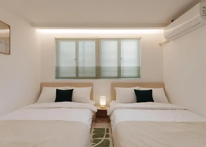 New Renovated, 홍대역6분, 방3침대4, 완벽한 청소! 빌라 서울특별시