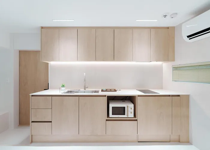 빌라 New Renovated, 홍대역6분, 방3침대4, 완벽한 청소! *