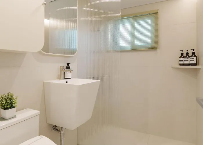 New Renovated, 홍대역6분, 방3침대4, 완벽한 청소! 빌라 서울특별시