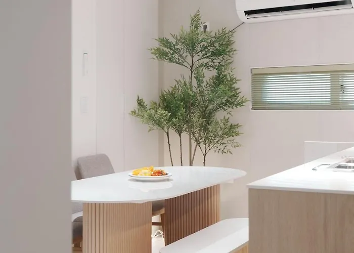 New Renovated, 홍대역6분, 방3침대4, 완벽한 청소! 빌라 서울특별시