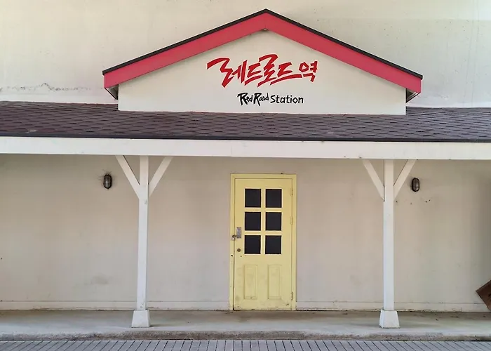 New Renovated, 홍대역6분, 방3침대4, 완벽한 청소! 빌라 서울특별시